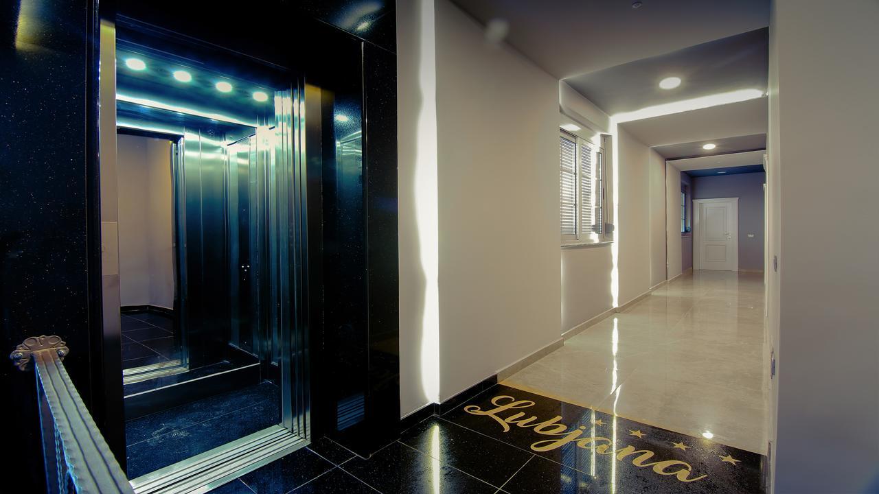 Hotel Lubjana Durrës 外观 照片